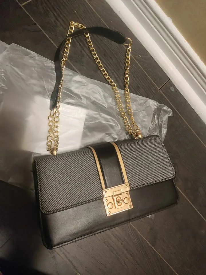 Brand new stylish black color hand bag for women image indicator(4)