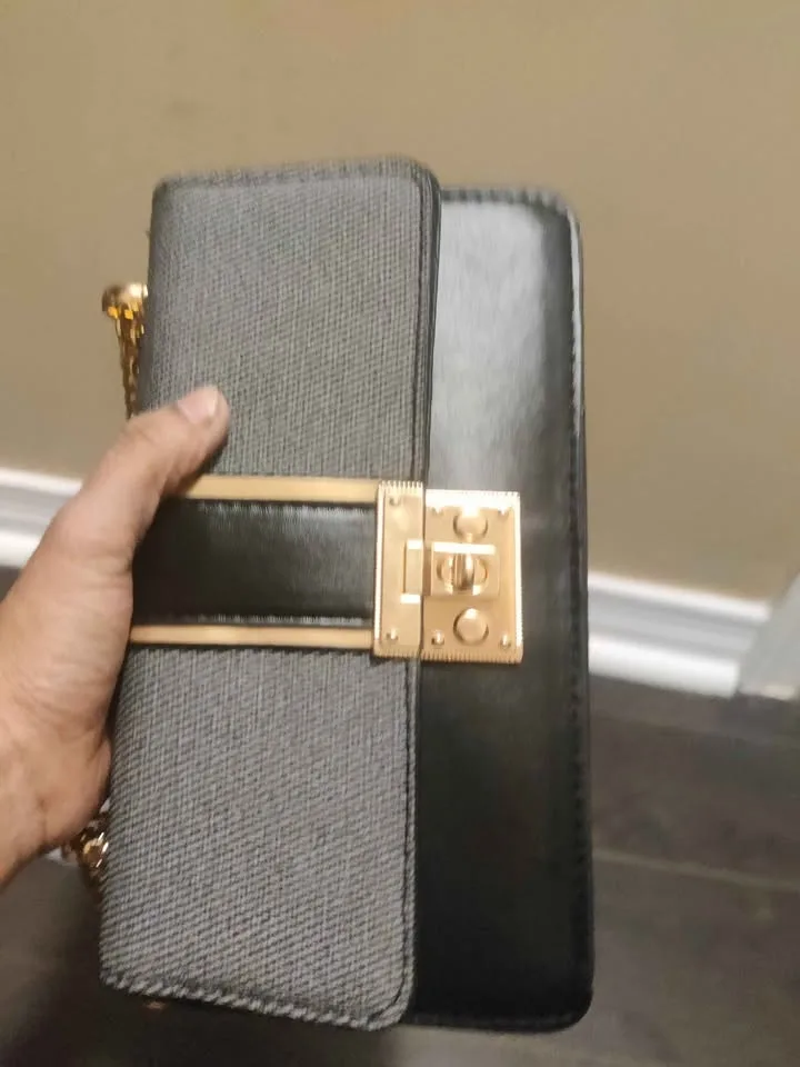 Brand new stylish black color hand bag for women image indicator(5)