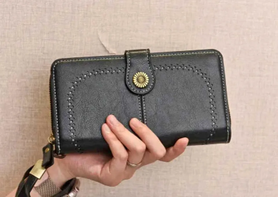 Brand new stylish black wallet for women