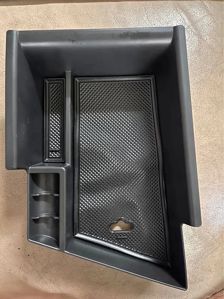 Center console tray for Elantra