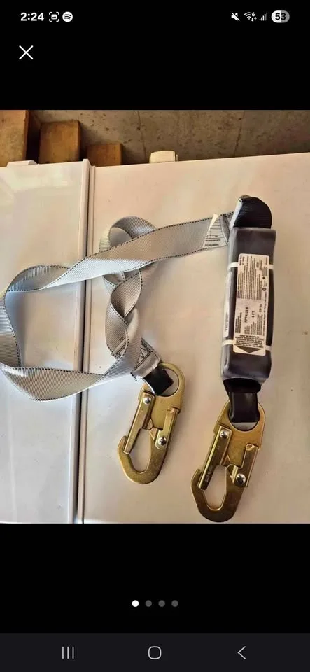 Dynamic Full Body Safety Harness #cleanout image indicator(4)