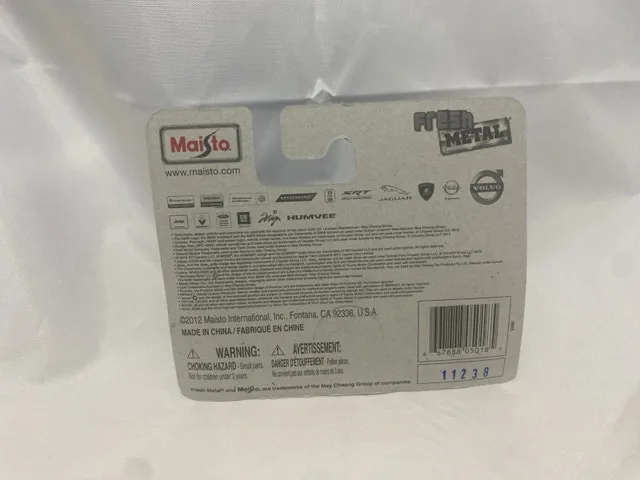 Ford Taurus Race Car Maisto 1:64 Diecast Car NEW image indicator(2)