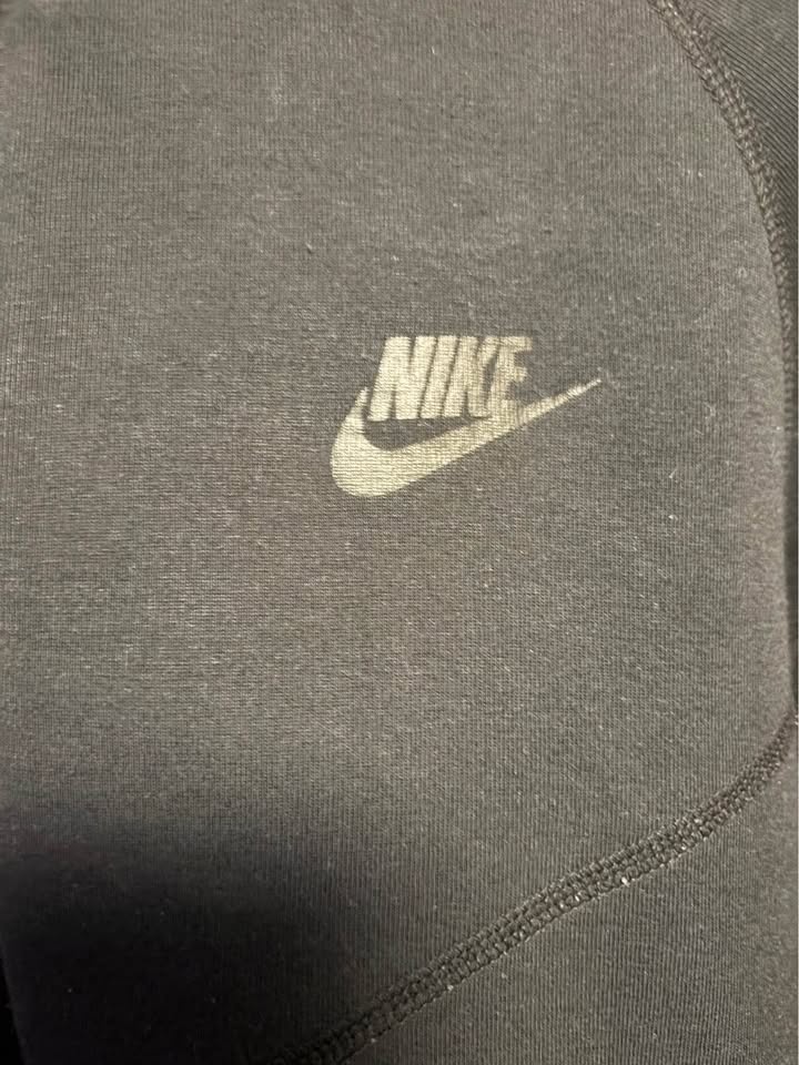 Nike Tech Black Small - photo 3