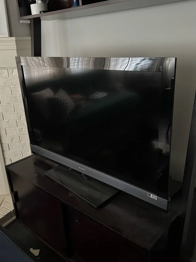 40” Sony Bravia flat screen TV - Moving Sale