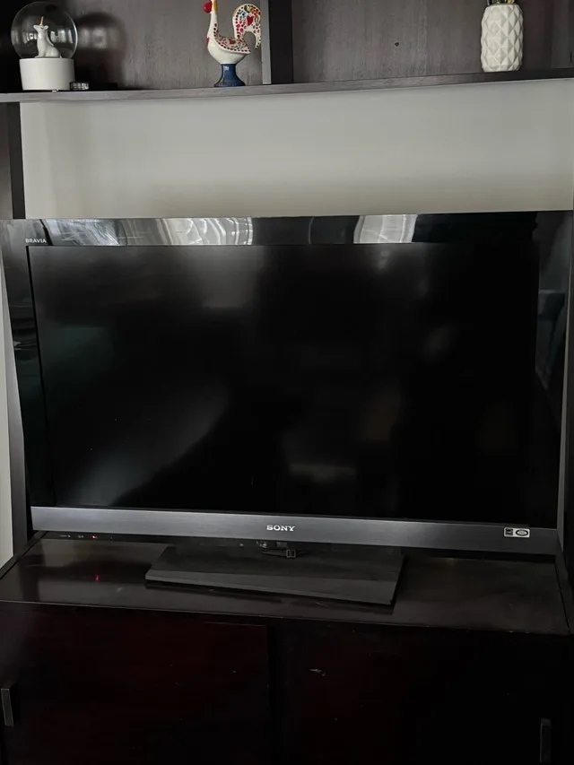 40” Sony Bravia flat screen TV - Moving Sale image indicator(2)