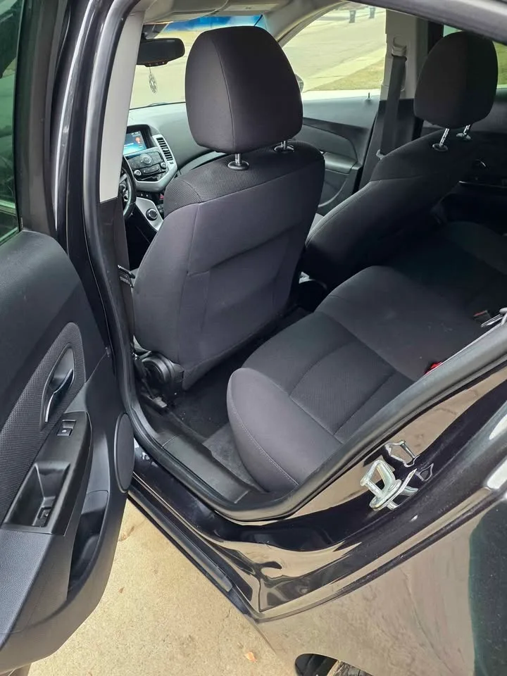 2014 Chevrolet Cruze image indicator(10)