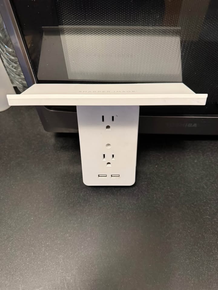 Sharper Image Socket Shelf USB A - photo 3