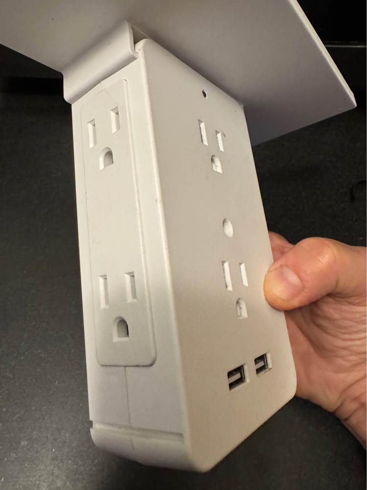 Sharper Image Socket Shelf USB A - photo 5