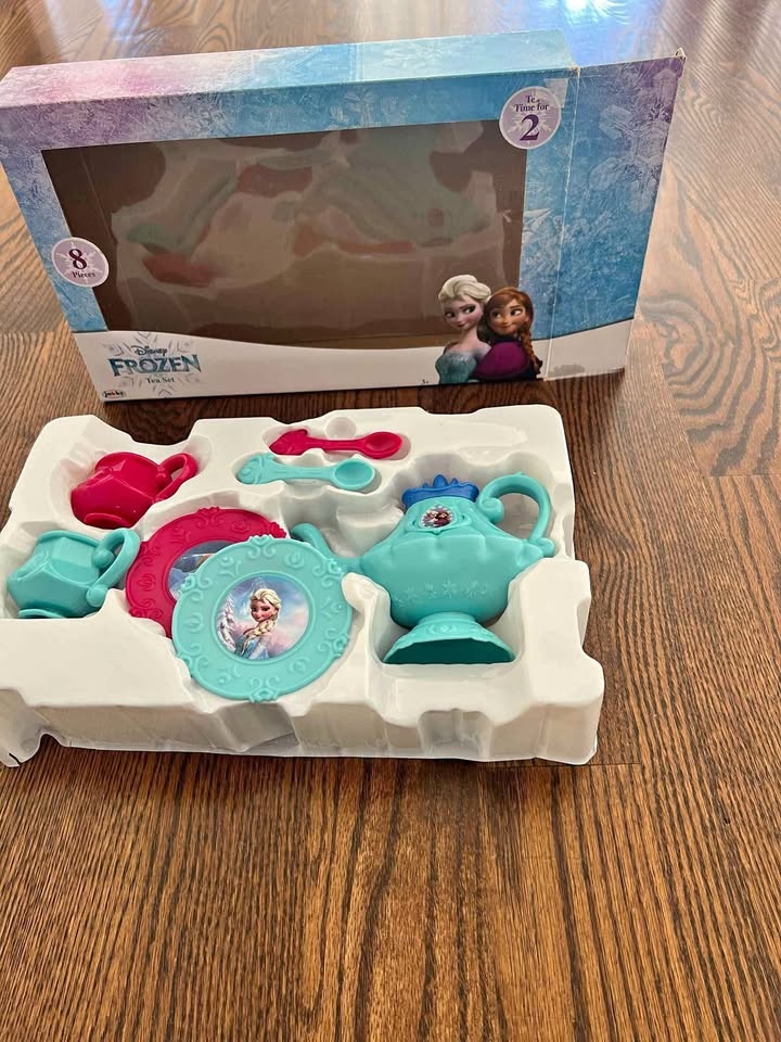 Frozen tea set-8 pieces