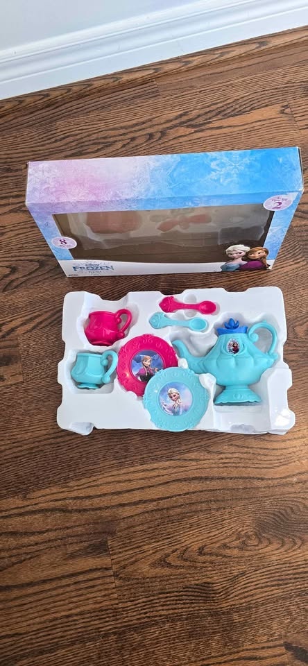 Frozen tea set-8 pieces - photo 2