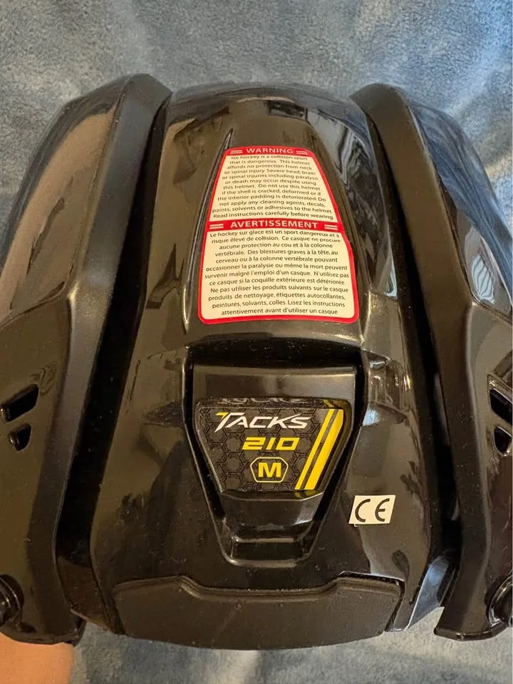 Jackson Mystique Figure Skates (Size 8) + FREE Helmet! ⛸️🎄 image indicator(3)