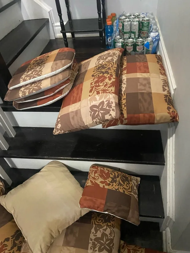 beautiful lot of decoration pillows image indicator(2)