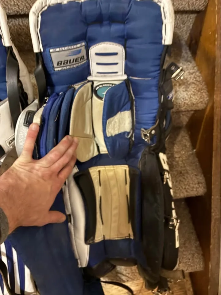 Bauer Goalie Pads image indicator(3)