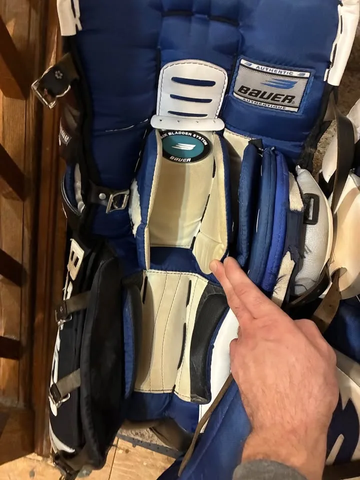 Bauer Goalie Pads image indicator(4)
