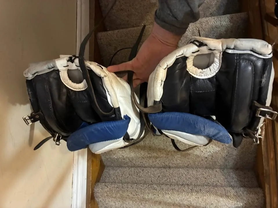 Bauer Goalie Pads image indicator(6)