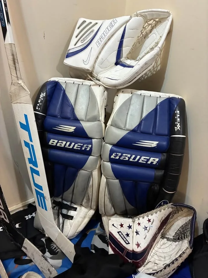 Bauer Goalie Pads image indicator(9)