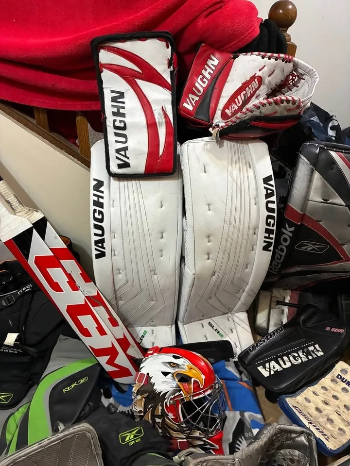 Goalie gear sale image indicator(2)