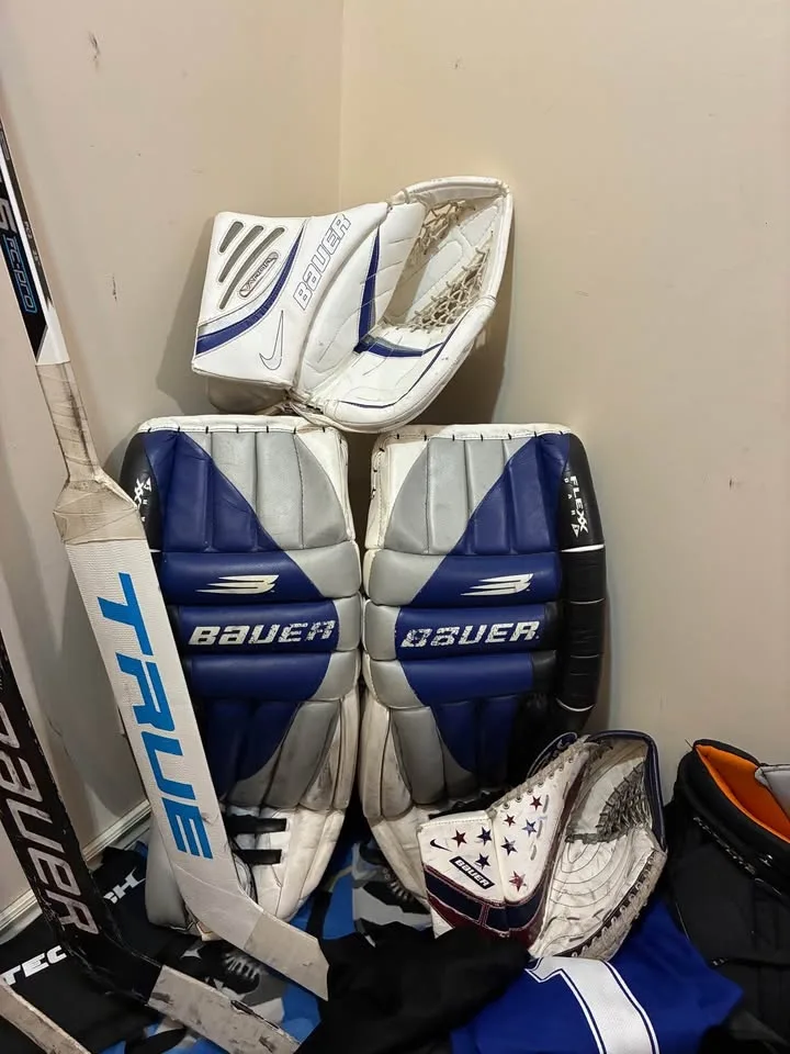 Goalie gear sale image indicator(5)