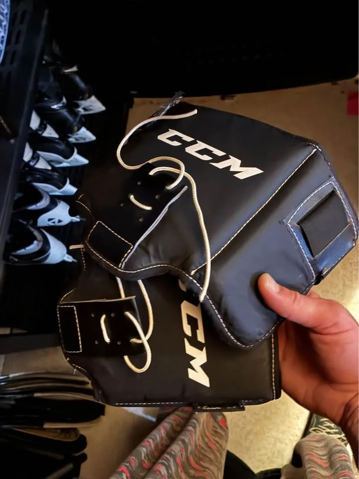 Goalie gear sale image indicator(6)