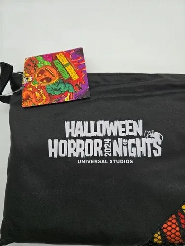 Universal Studios HHN 2024 Cooling Towel image indicator(2)