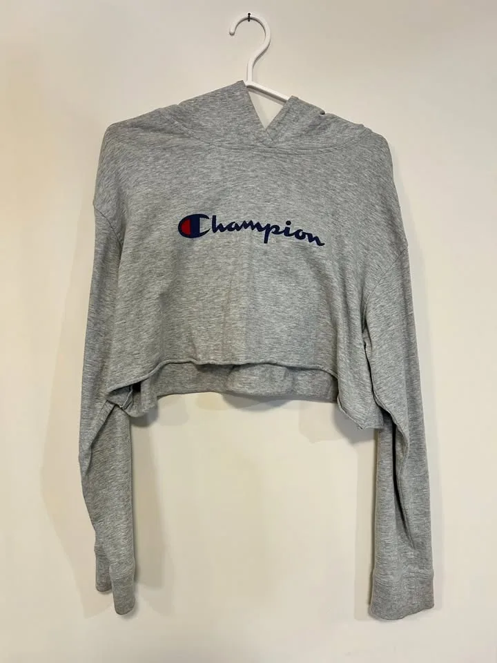 Champion Cropped Sweater