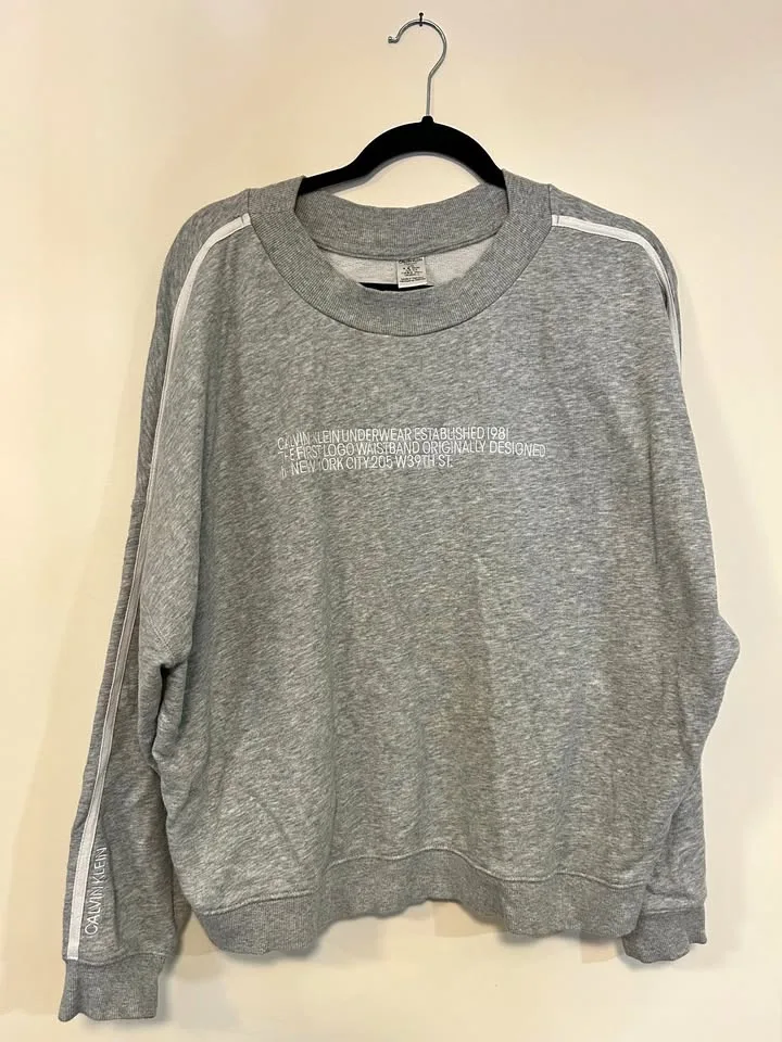 Calvin Klein Sweatshirt