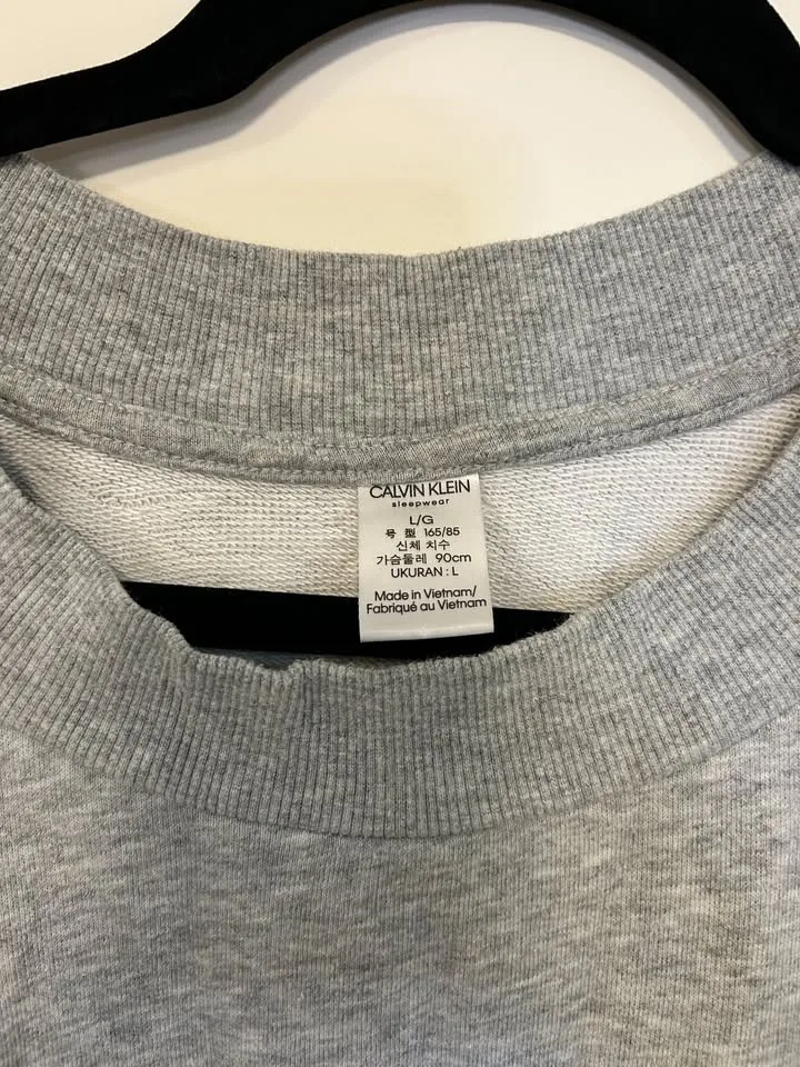 Calvin Klein Sweatshirt image indicator(3)