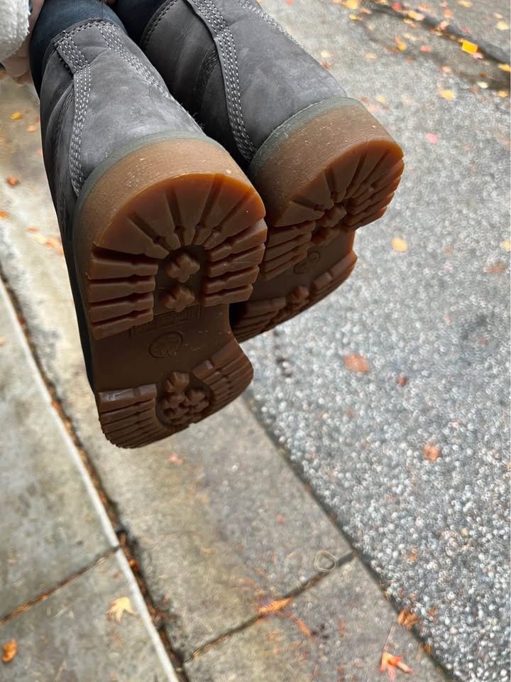 Timberland boots size junior 5.5 or 7.5 adult - photo 4