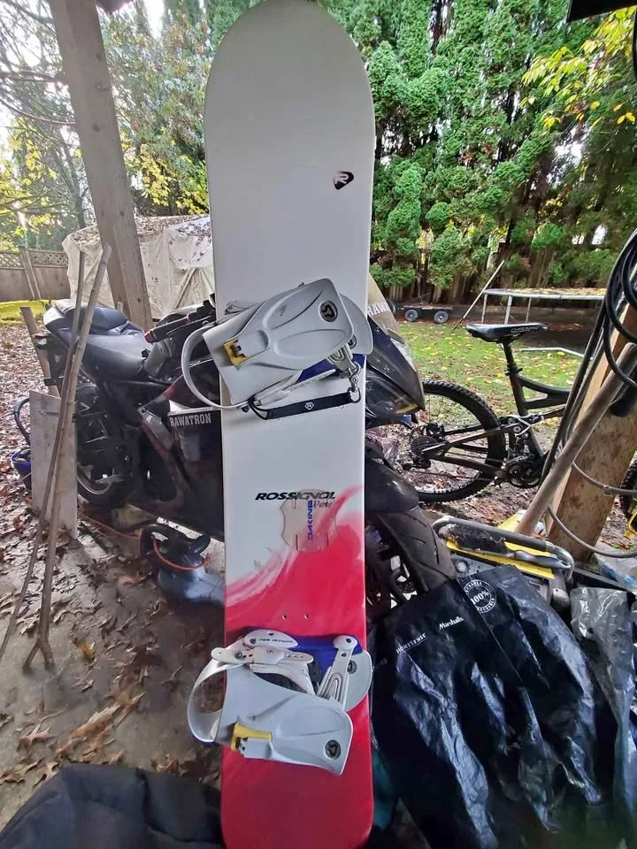 Rossignol 156 cm w/boardbag need sold this weekend