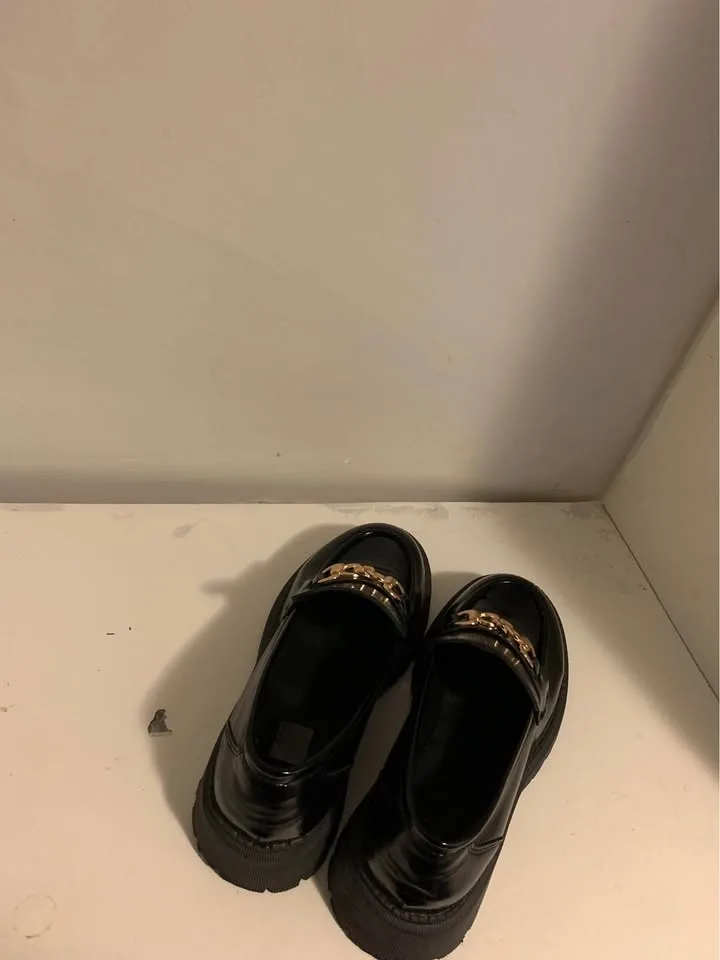 Derby Shoes image indicator(3)