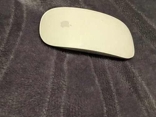 Apple Magic Mouse 2 - A1657 Wireless Mouse - White image indicator(2)