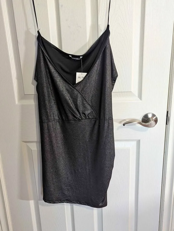 Ladies Black Mini Dress or long top XL NWT