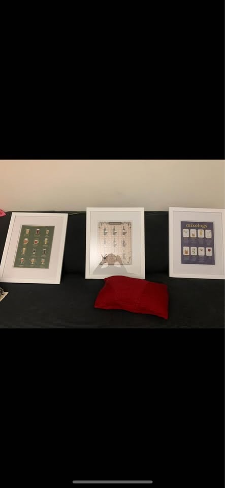 3 white canvas frames with puzzles - photo 2