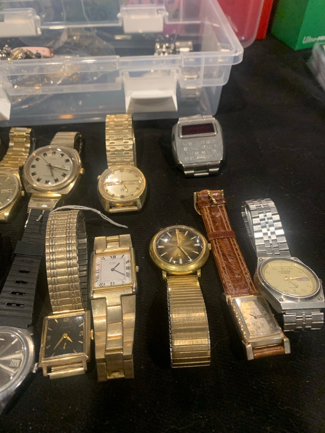 Vintage Watch Lot - Bulova, Seiko, Disney & More - photo 5
