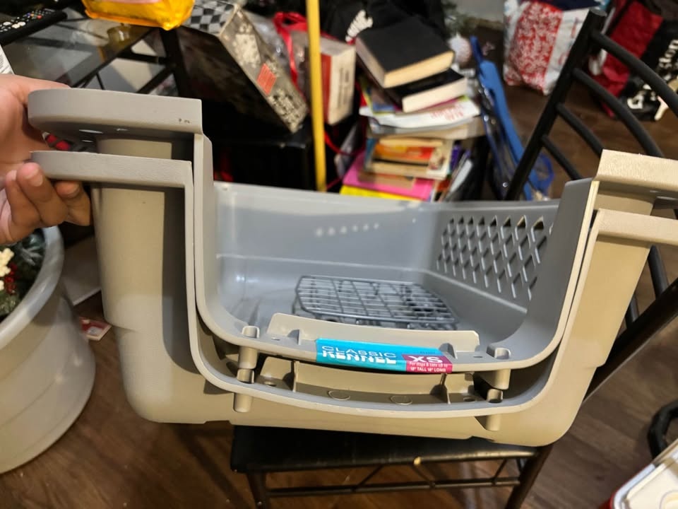 Dog cage FREE - photo 2