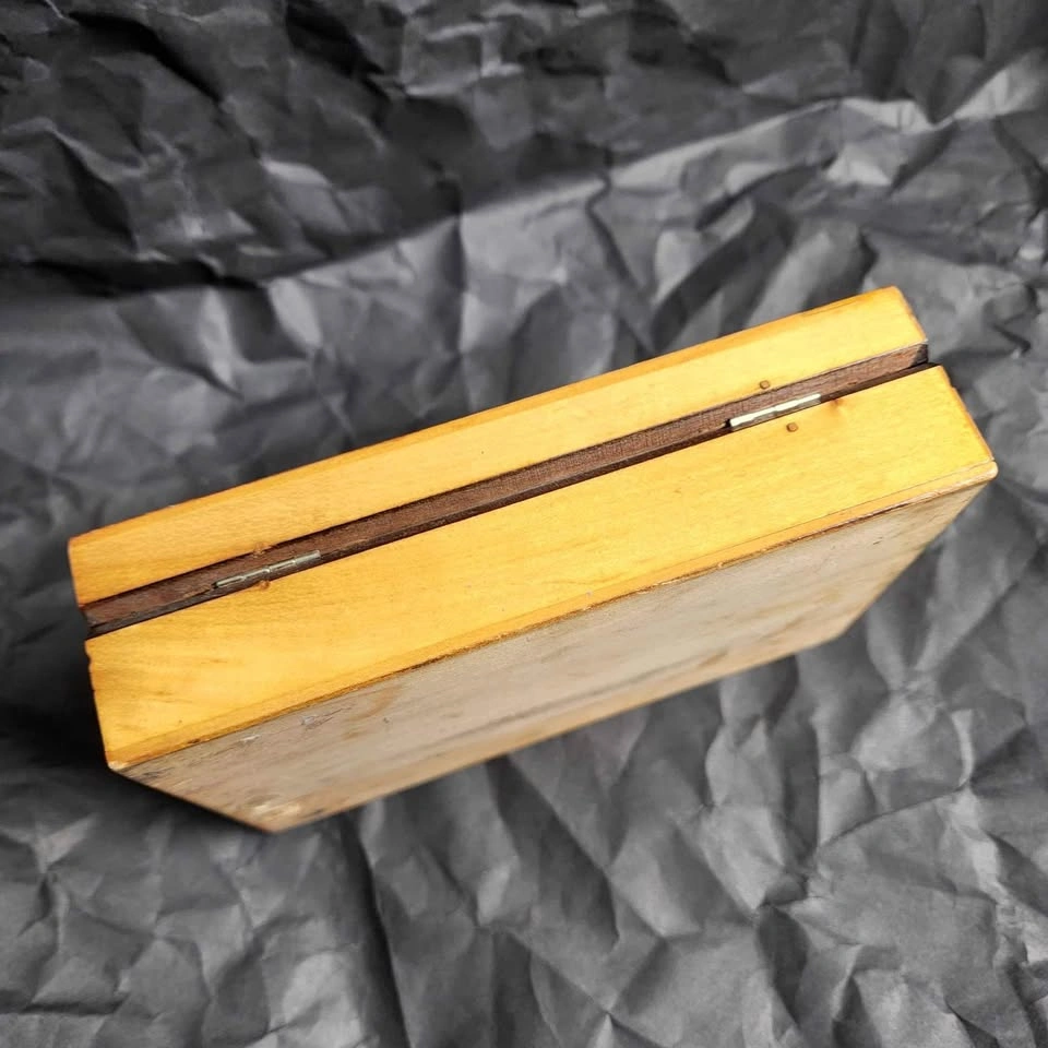 OBO MOVING Antique vintage Hand Carved cute Wood box - photo 4