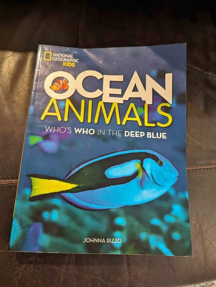 Ocean Animals : Who's Who in the Deep Blue by Johnna Rizzo