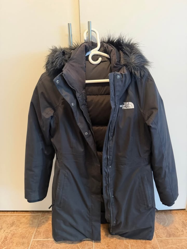 The North Face Arctic Parka - Women's Medium