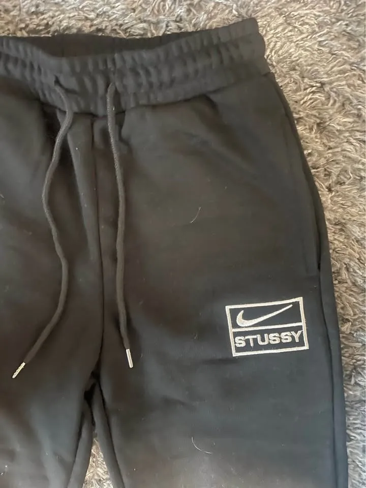 Stussy x Nike sweats image indicator(3)