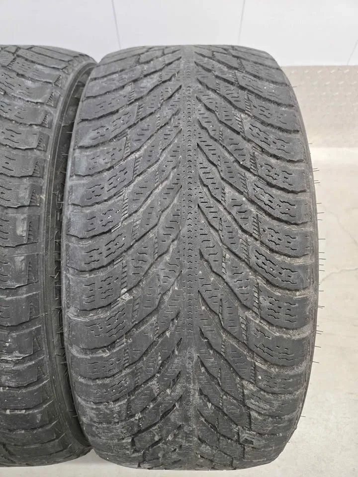 Nokian Hakkapelitta Winter Tires- 235/45R18 image indicator(6)