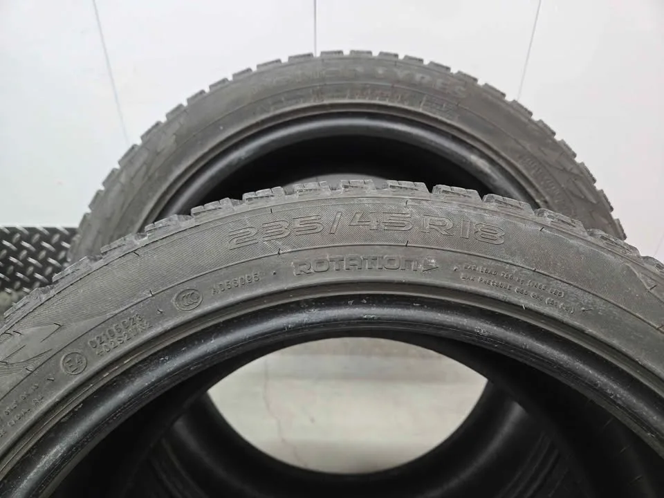 Nokian Hakkapelitta Winter Tires- 235/45R18 image indicator(9)