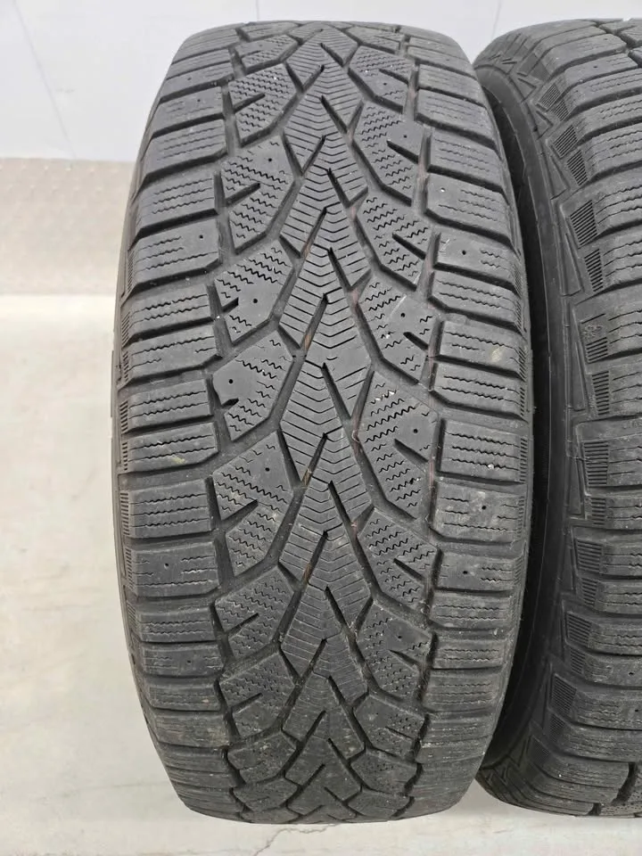 Four Winter Tires- 225/65R17 image indicator(2)