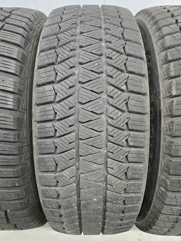 Four Winter Tires- 225/65R17 image indicator(4)