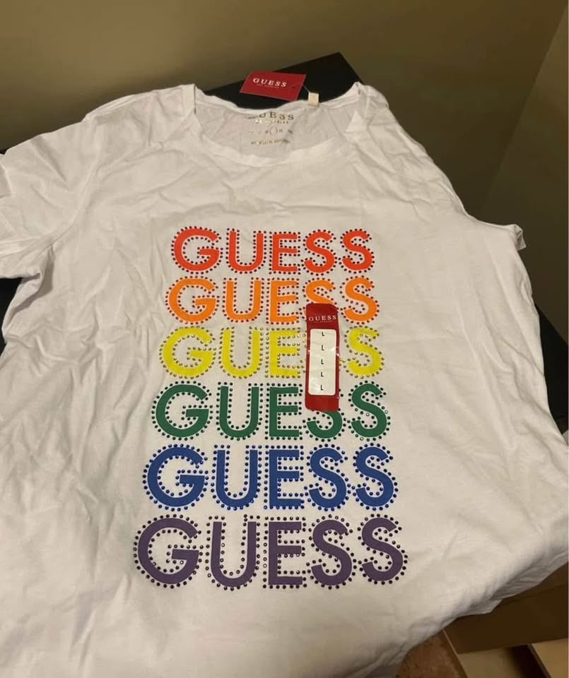 Guess logo large tshirt - photo 2