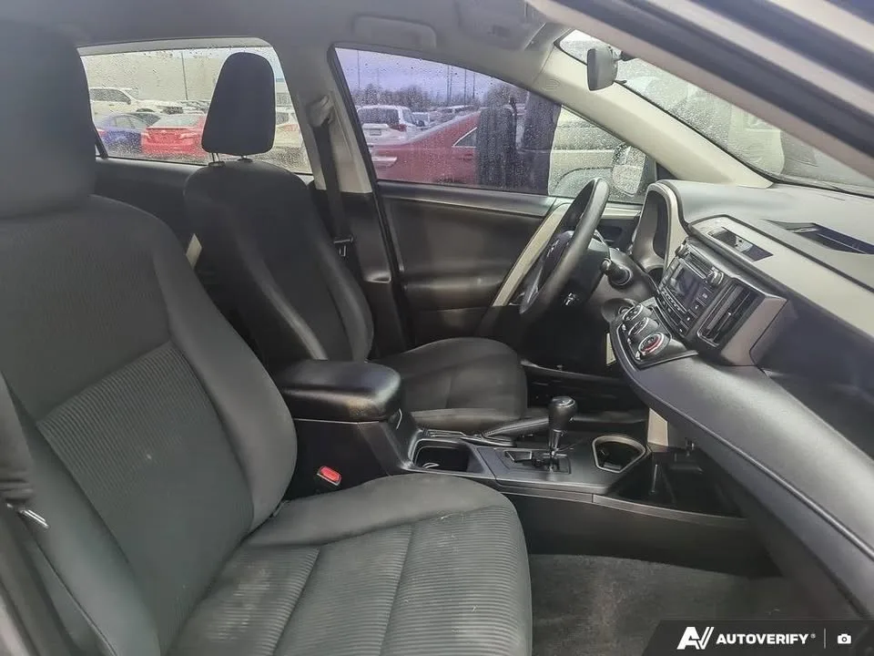 2017 Toyota RAV4 LE image indicator(5)