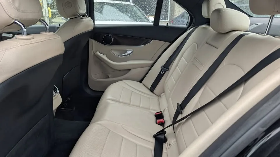 2018 Mercedes-Benz C300 image indicator(8)