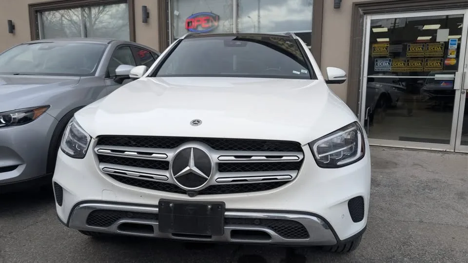 2022 Mercedes-Benz GLC 300 image indicator(2)