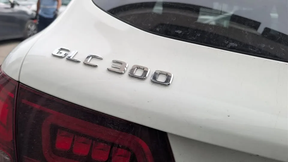 2022 Mercedes-Benz GLC 300 image indicator(5)