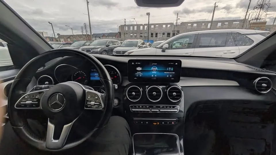 2022 Mercedes-Benz GLC 300 image indicator(7)