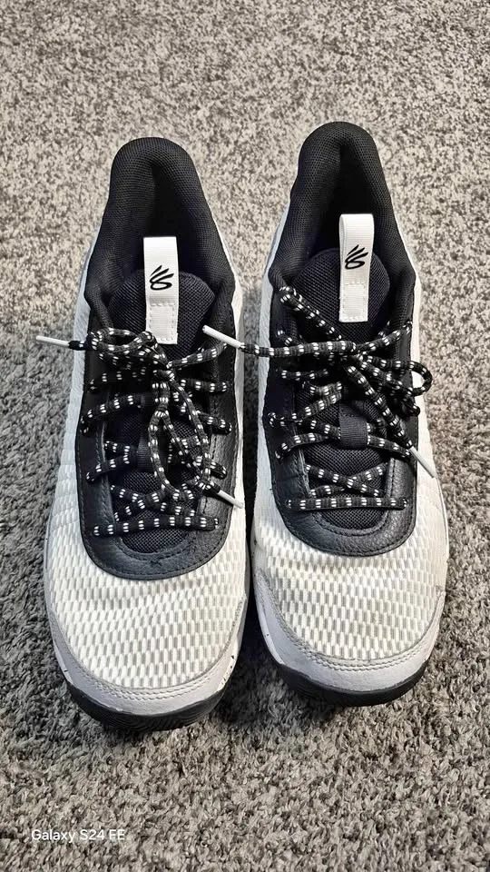 Unisex Curry 327 Size 10.5